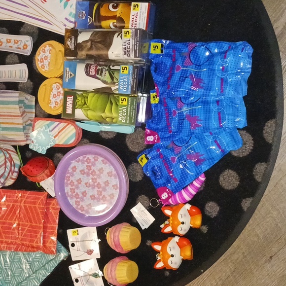 Bundle - Picture 13 of 17